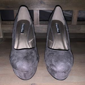 SZ 8M never worn - 3” wedges grey slip on